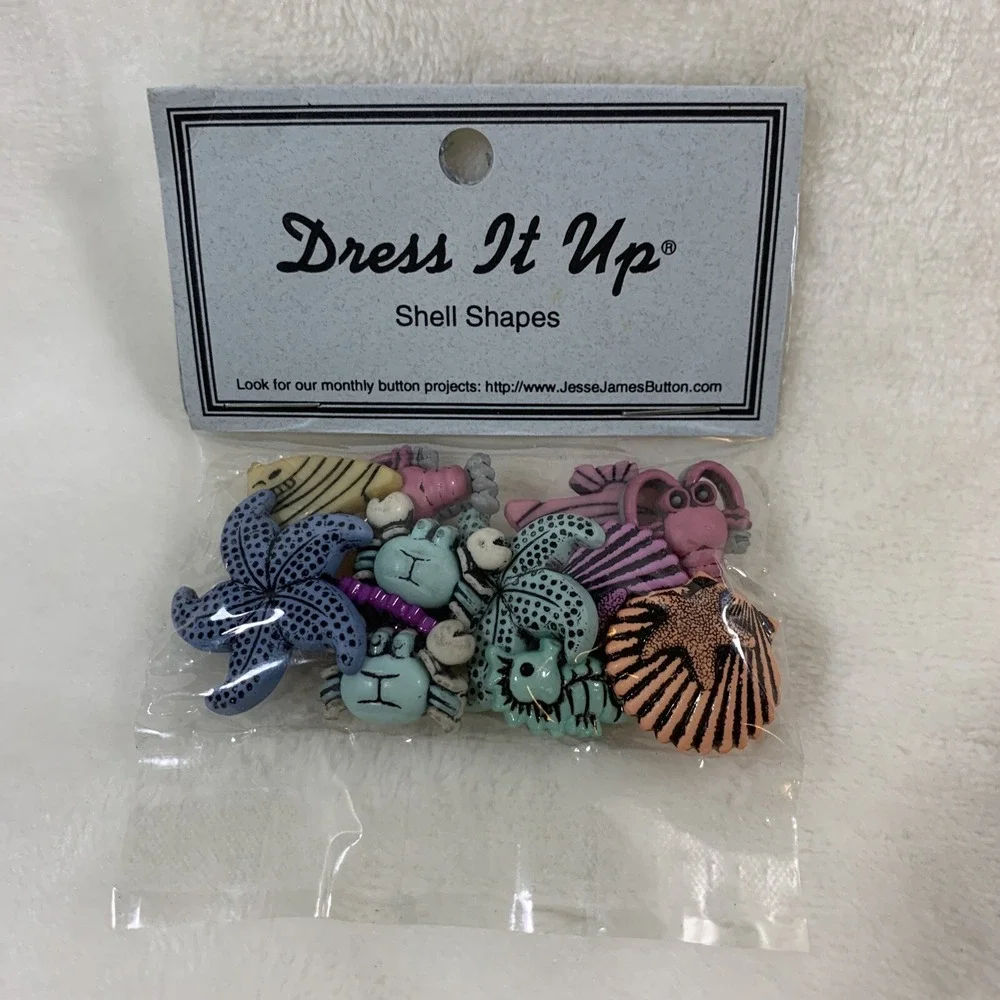 Dress It Up Buttons Shell Shapes Sewing Crafts MultiColor Beach Sea Nautical NEW